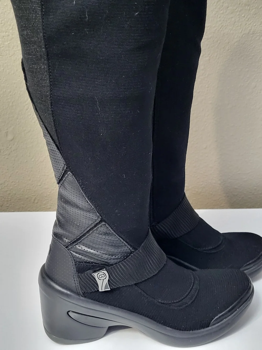Bzees Black Over-the-Knee Stretch Boots with Elastic Shaft Size 6